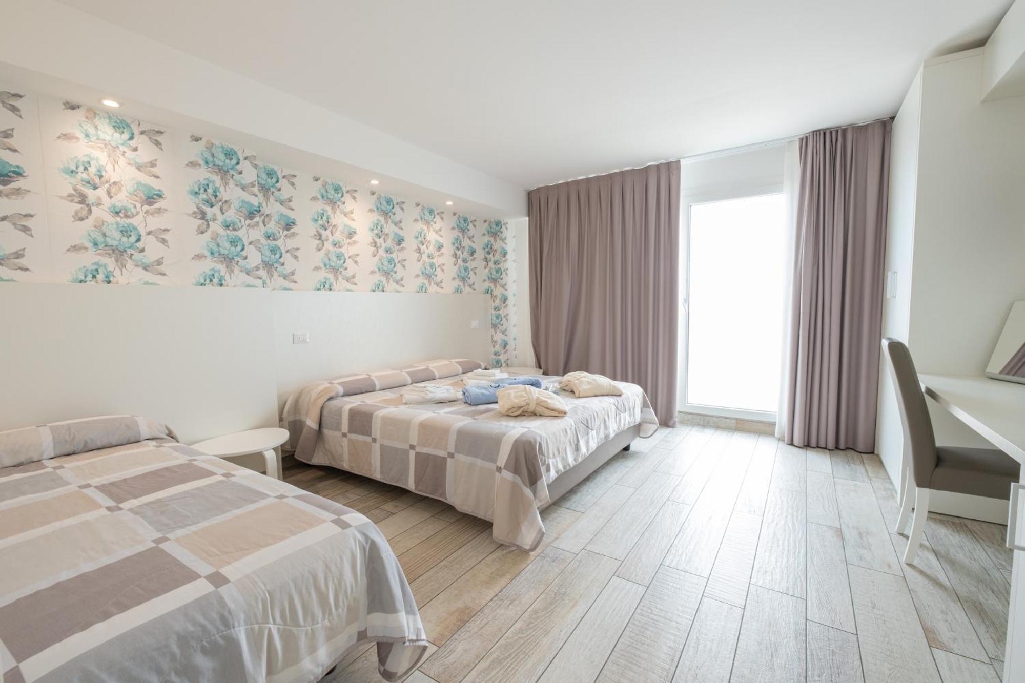 Hotel Capitol Gatteo a Mare Buitenkant foto